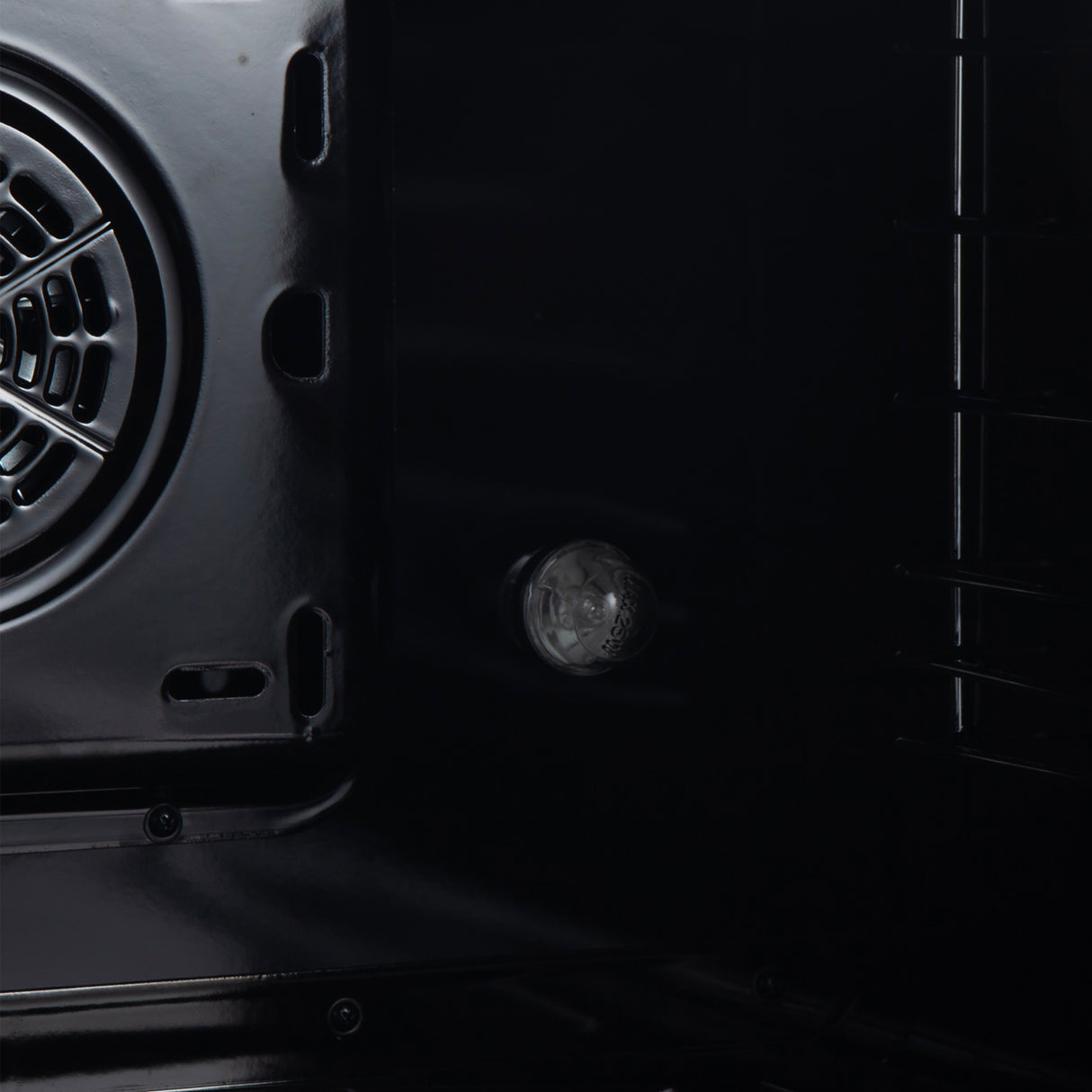 Dual_Fuel_Range_FFSGS6197-30_V1_Closeup_Oven_Light_2024-09-23