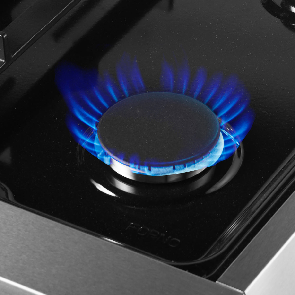 Dual_Fuel_Range_FFSGS6197-36_V1_Burner_Closeup_2024-09-23