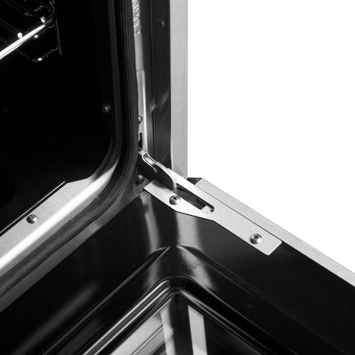 Dual_Fuel_Range_FFSGS6197-36_V1_Door_Hinge_Closeup_2024-09-23