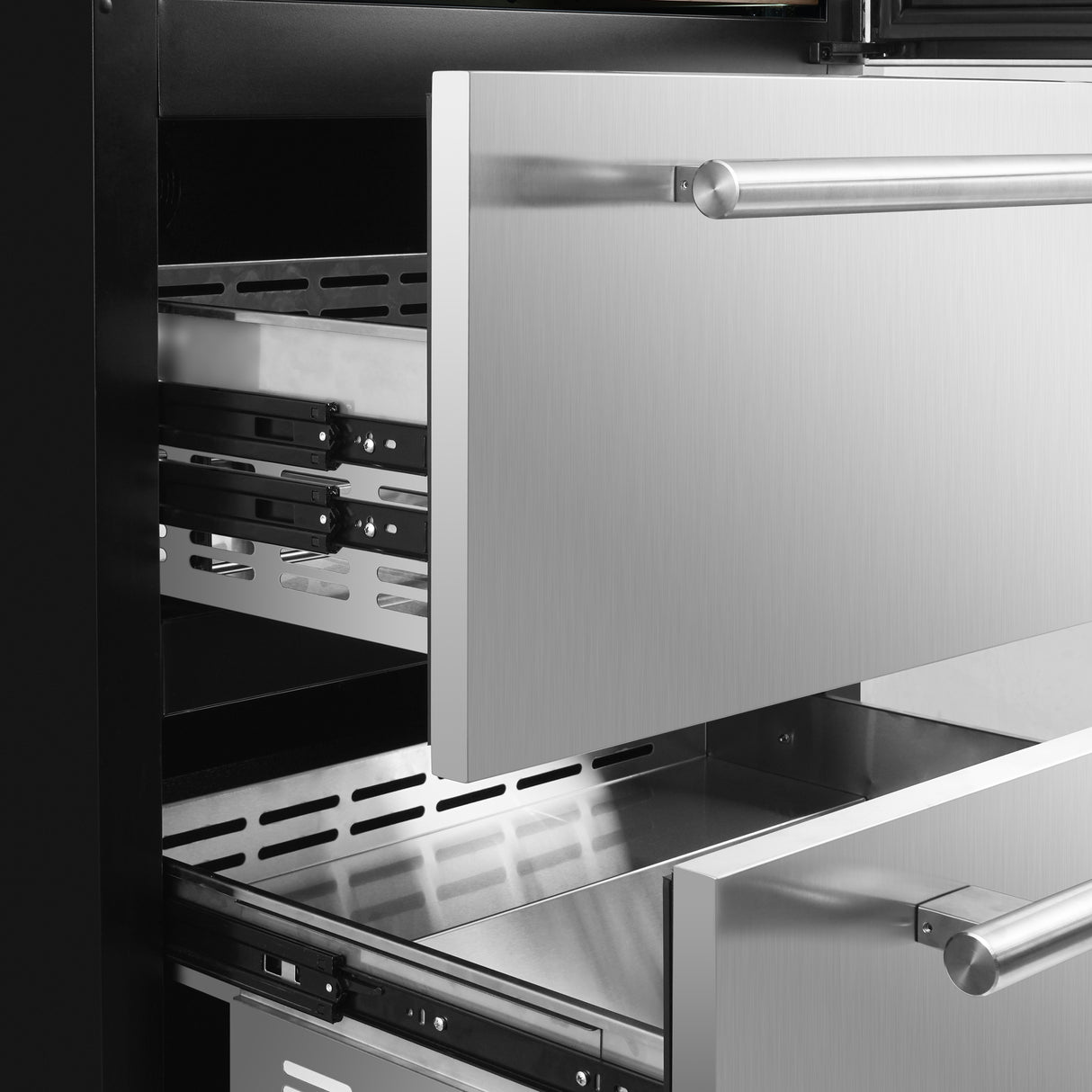 FWCDR6697-30S-forno-celano-double-zone-wine-cooler-close-up-drawers