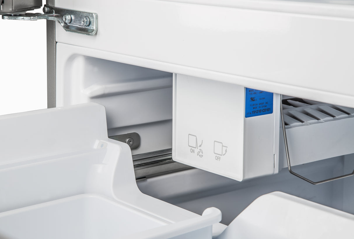 Fridge_FFRBI1820-36SB_ice_maker_open