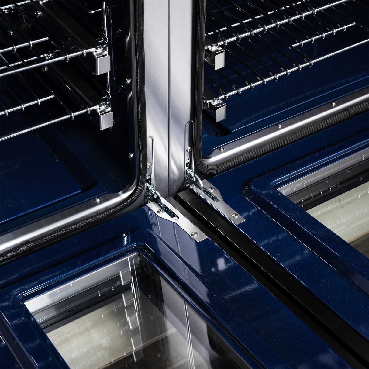 Gas-Range_FFSGS6239-48BLK_Hinges_2025-07-25