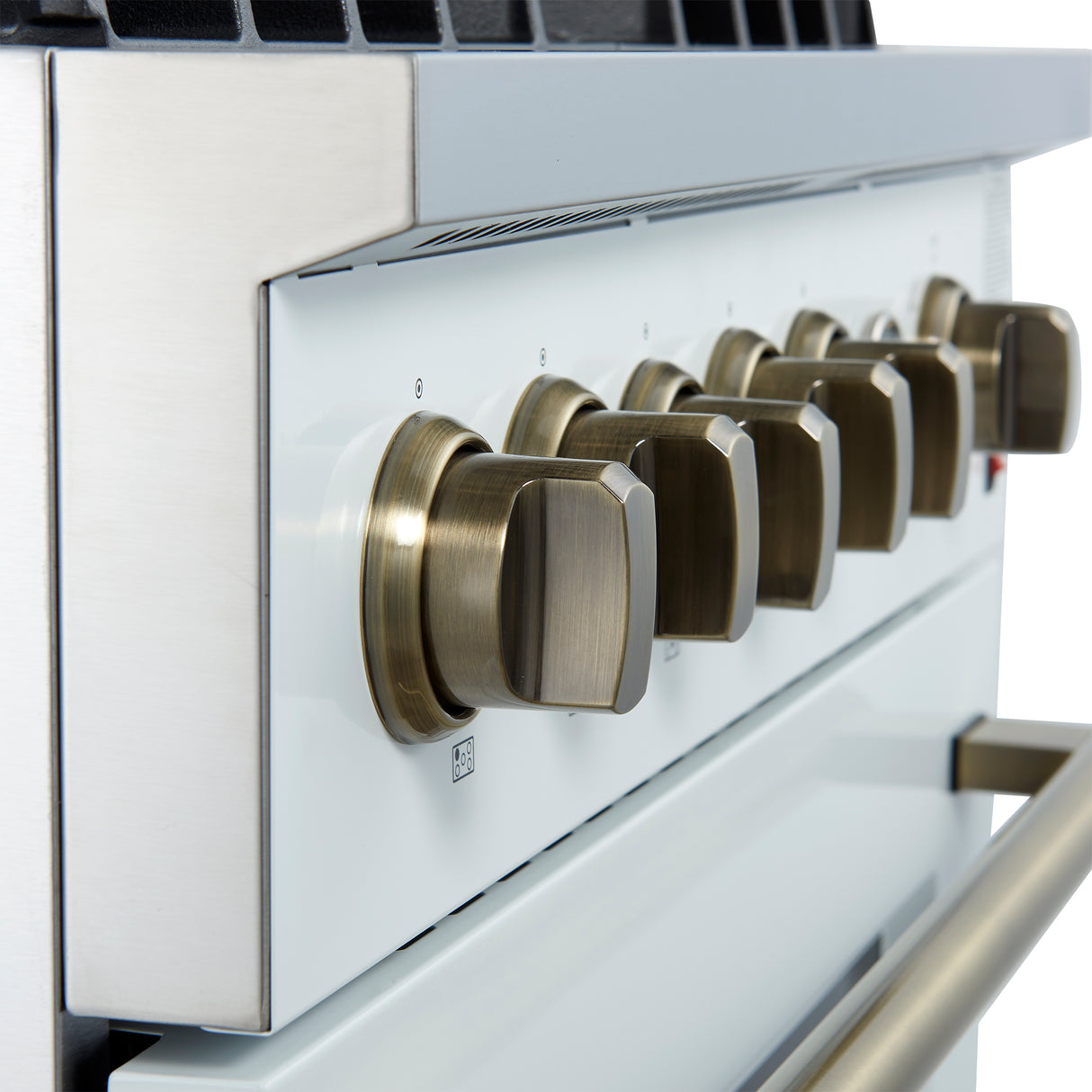 Gas_Range_FFSGS6274-30WHT_V1_Knobs_Close_Up_2024-12-19