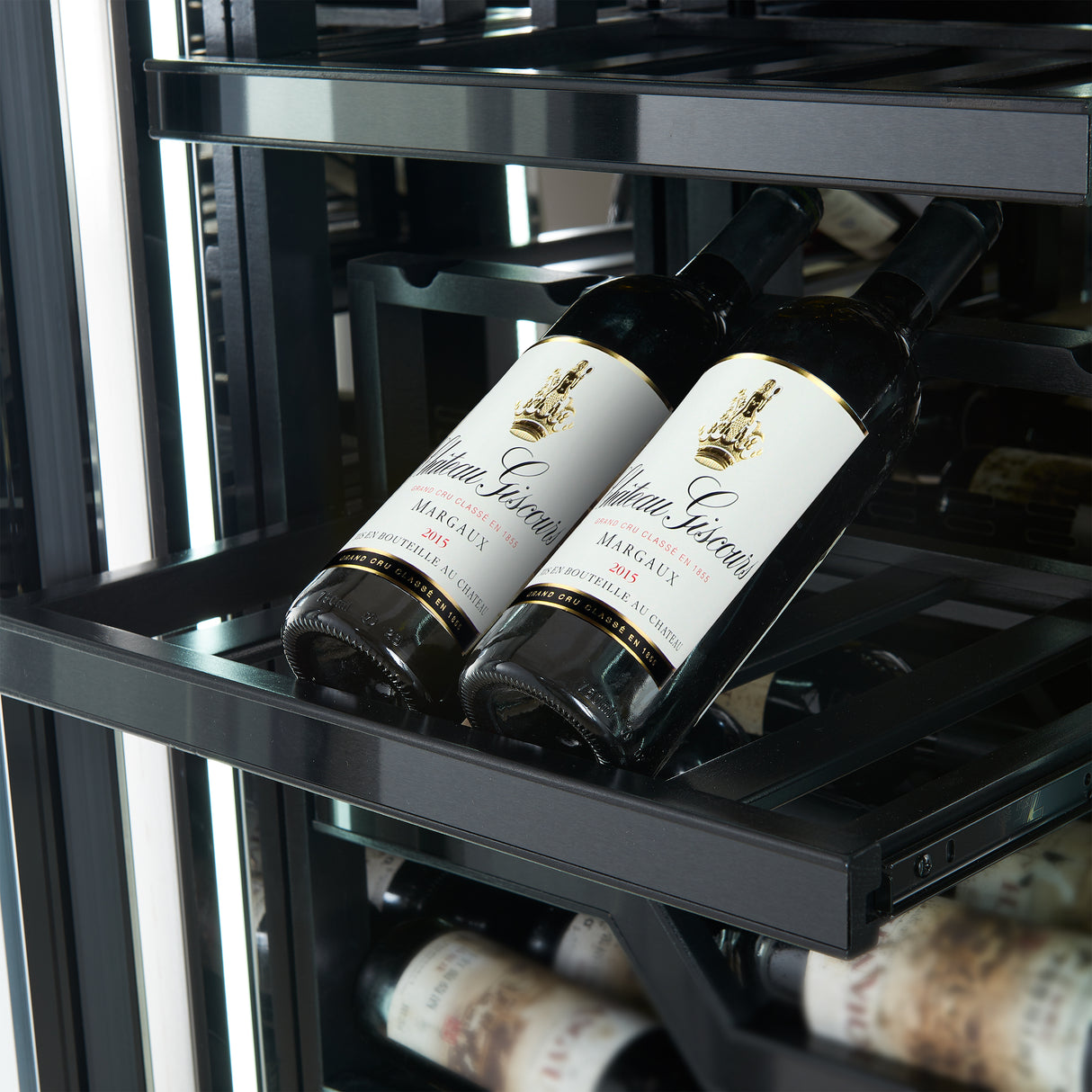 Wine_Cooler_FWCDR6610-48S_V1_6_Label-Display-Shelves_30-04-2025