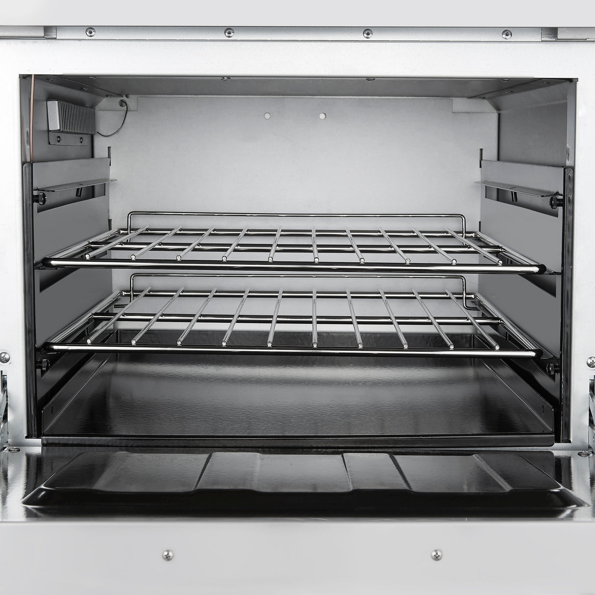 Commercial-Gas-Range_FCMGR0093-24_Oven-Interior_2025-08-19