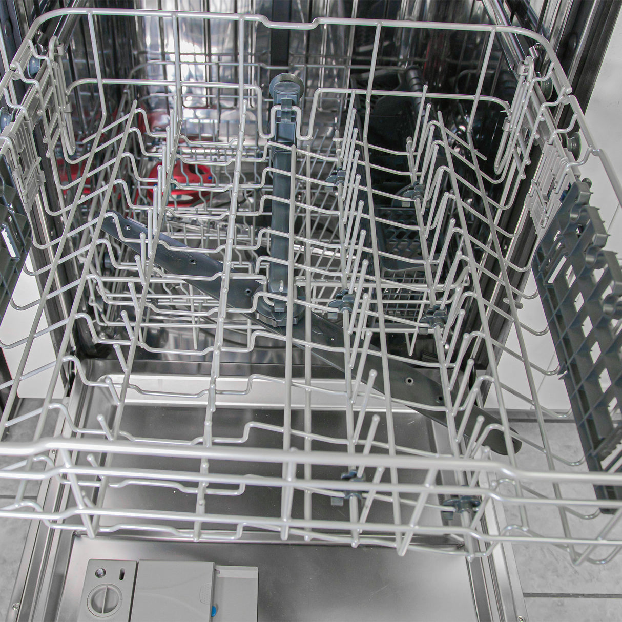 FDWBI8067-24S_Forno_Pozzo_Built-In_Dishwasher_Bottom_Rack_Bin