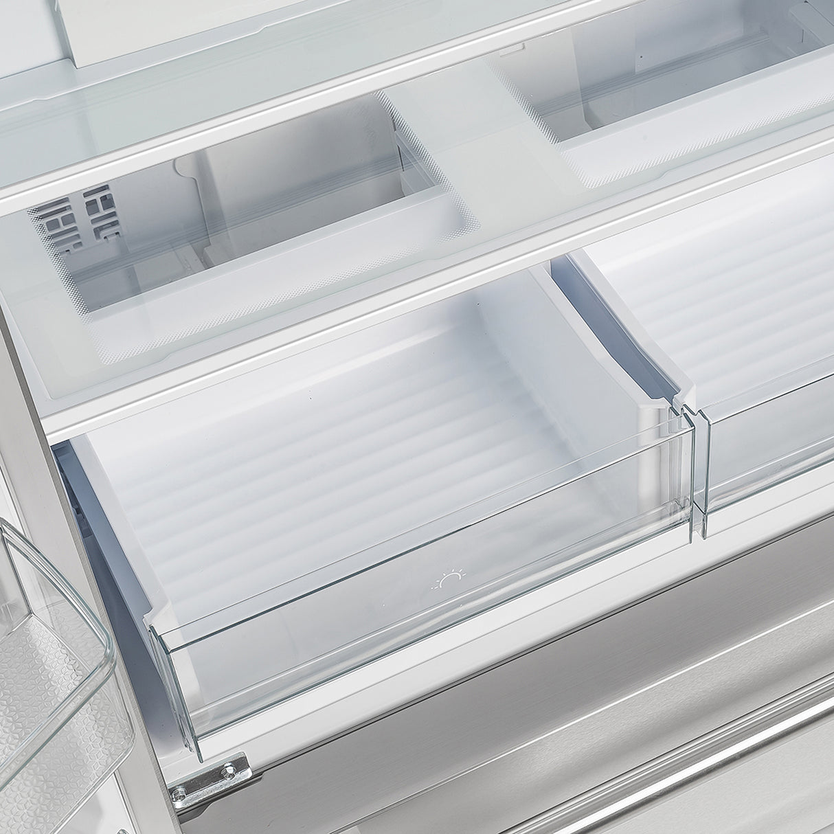 FFRBI1820-36SB-moena-french-door-refrigerator-crisper-drawers