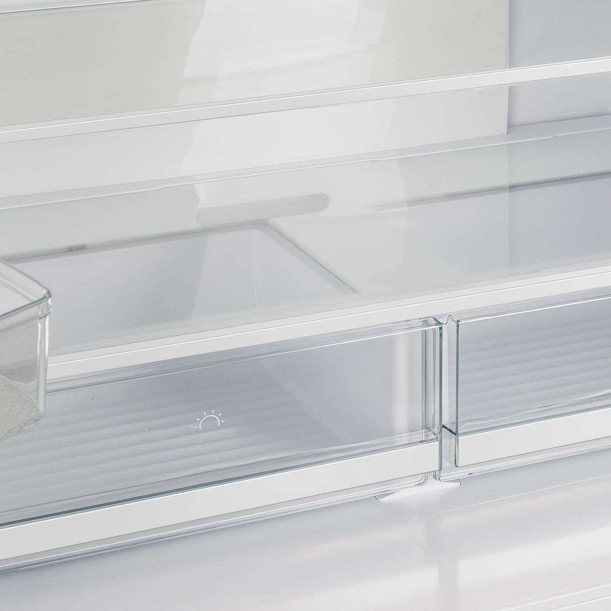 FFRBI1820-40SG-Forno-Moena-Built-In-French-Door-Refrigerator-inside-drawers
