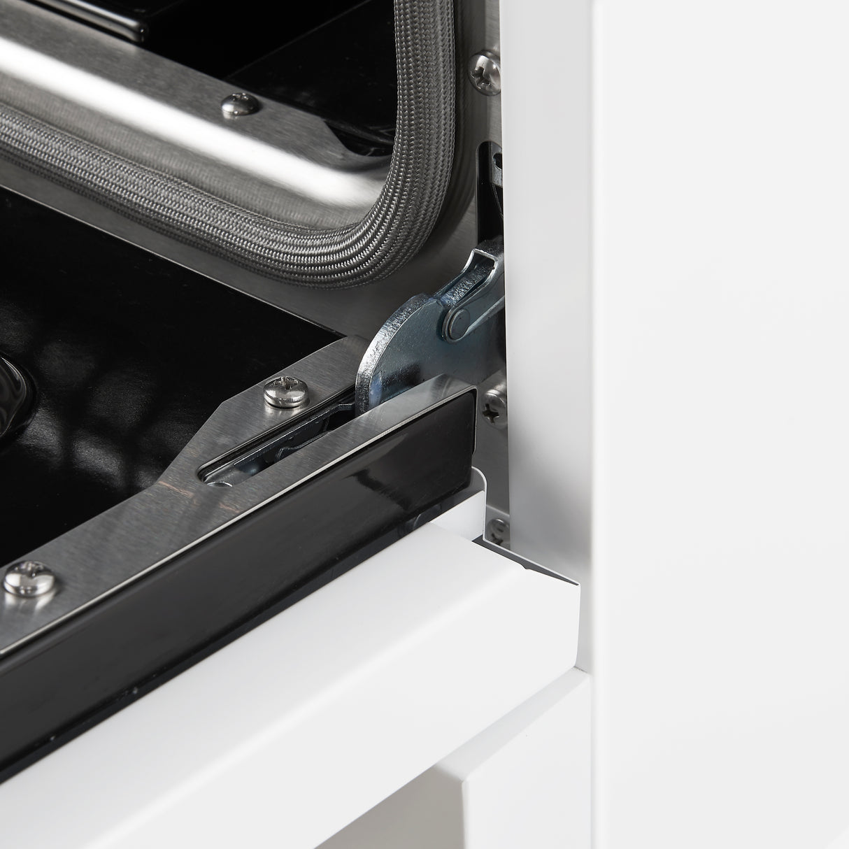 Gas_Range_FFSGS6219-36WHT_V1_Hinges_2024-11-29