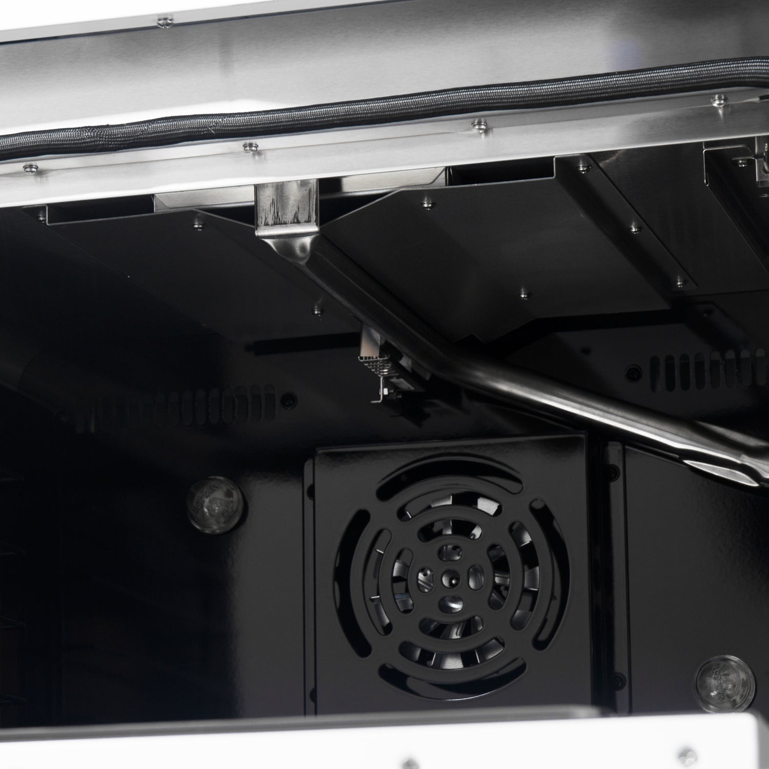 Gas_Range_FFSGS6244-48WHT_V1_Main_Oven_Broiler_2024-12-11