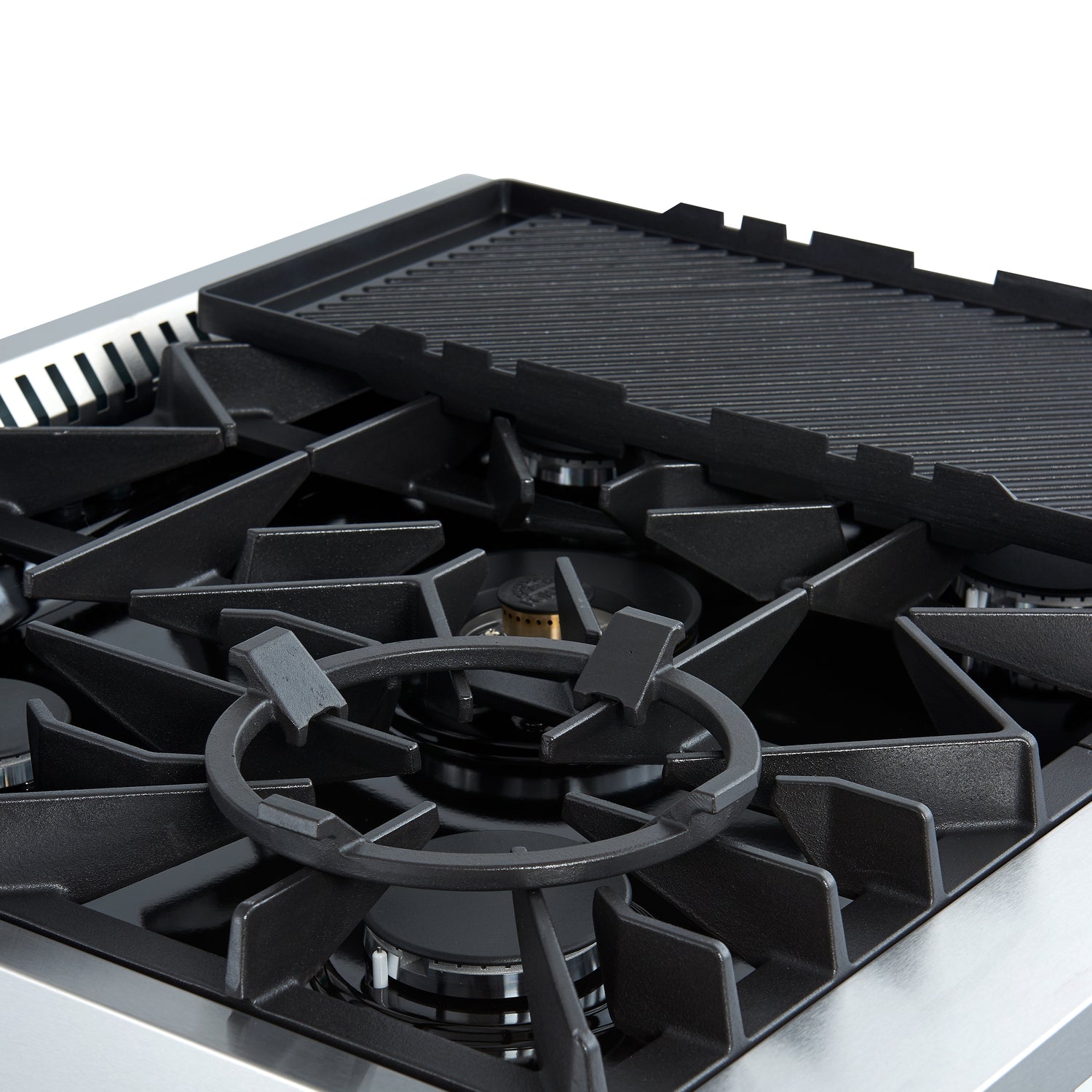 Gas_Range_FFSGS6274-30_FFSGS6274-30BLK_V1_Angle_Left_Cooktop_Accessories_2024-12-19