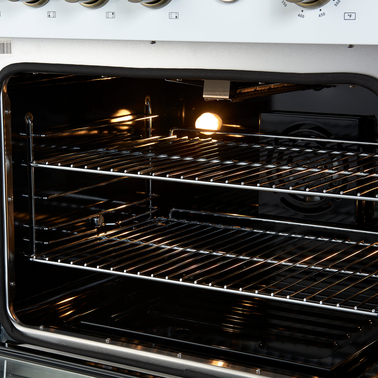 Gas_Range_FFSGS6277-30WHT_V1_Right_Angle_Oven_Inside_2024-12-19