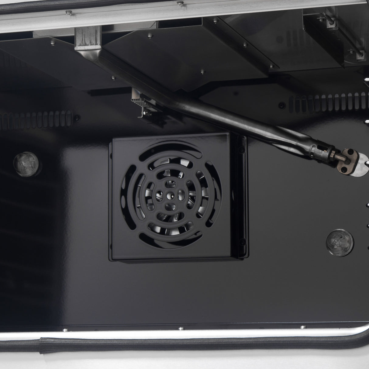 Gas_Range_FFSGS6444-36WHT_V1_Oven_Broiler_2024-12-13
