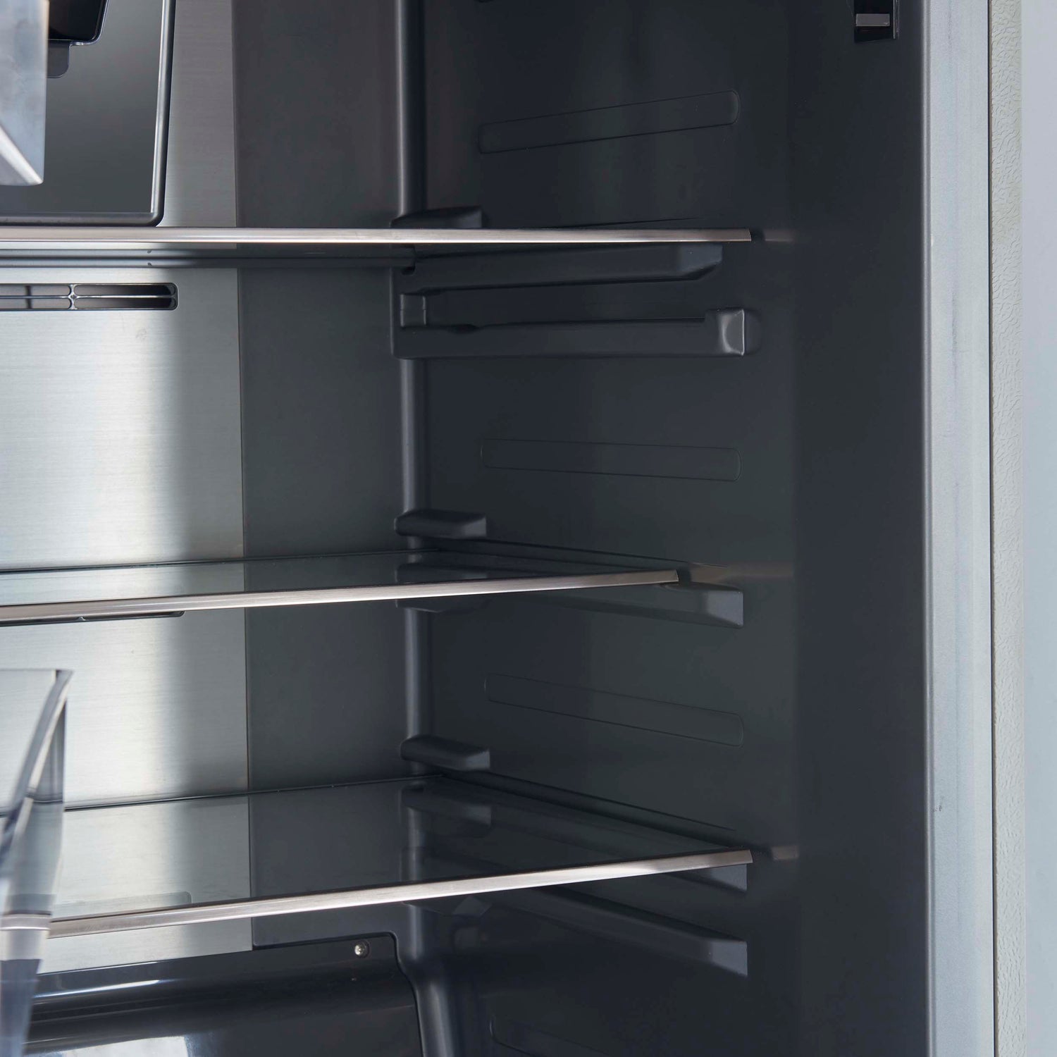 Upright-Freezer_FFFFD1738-28LS_FFFFD1738-32LSG_FFFFD1738-32LMG_FFFFD1738-60SG_FFFFD1738-60MG_Shelves_2025-06-19