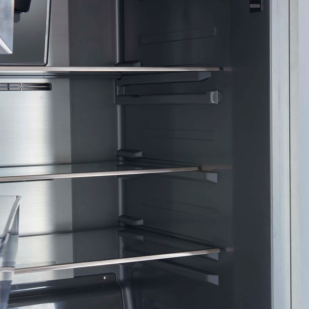 Upright-Freezer_FFFFD1738-28LS_FFFFD1738-32LSG_FFFFD1738-32LMG_FFFFD1738-60SG_FFFFD1738-60MG_Shelves_2025-06-19