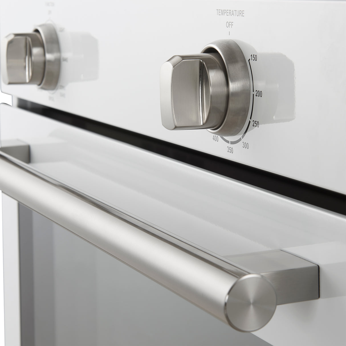 Wall-Oven_FBOEL1370-30WHT_SS-Handle_2025-07-30