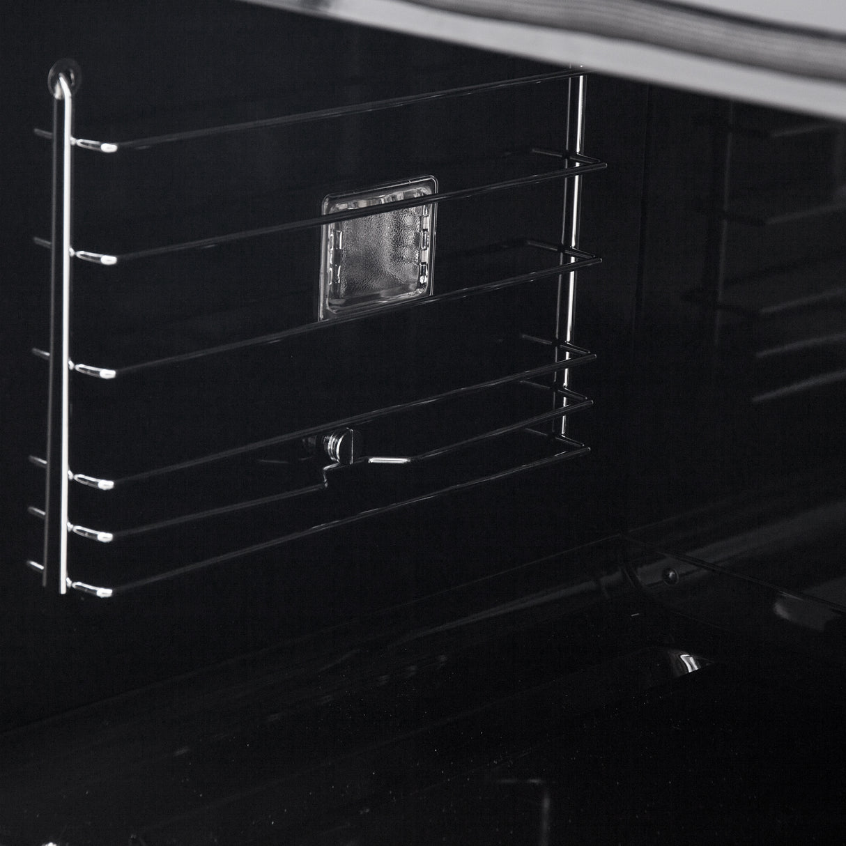 Wall_Oven_FBOEL1333-30BLK_FBOEL1340-30BLK_9_V1_Inside_Light_2025-02-14