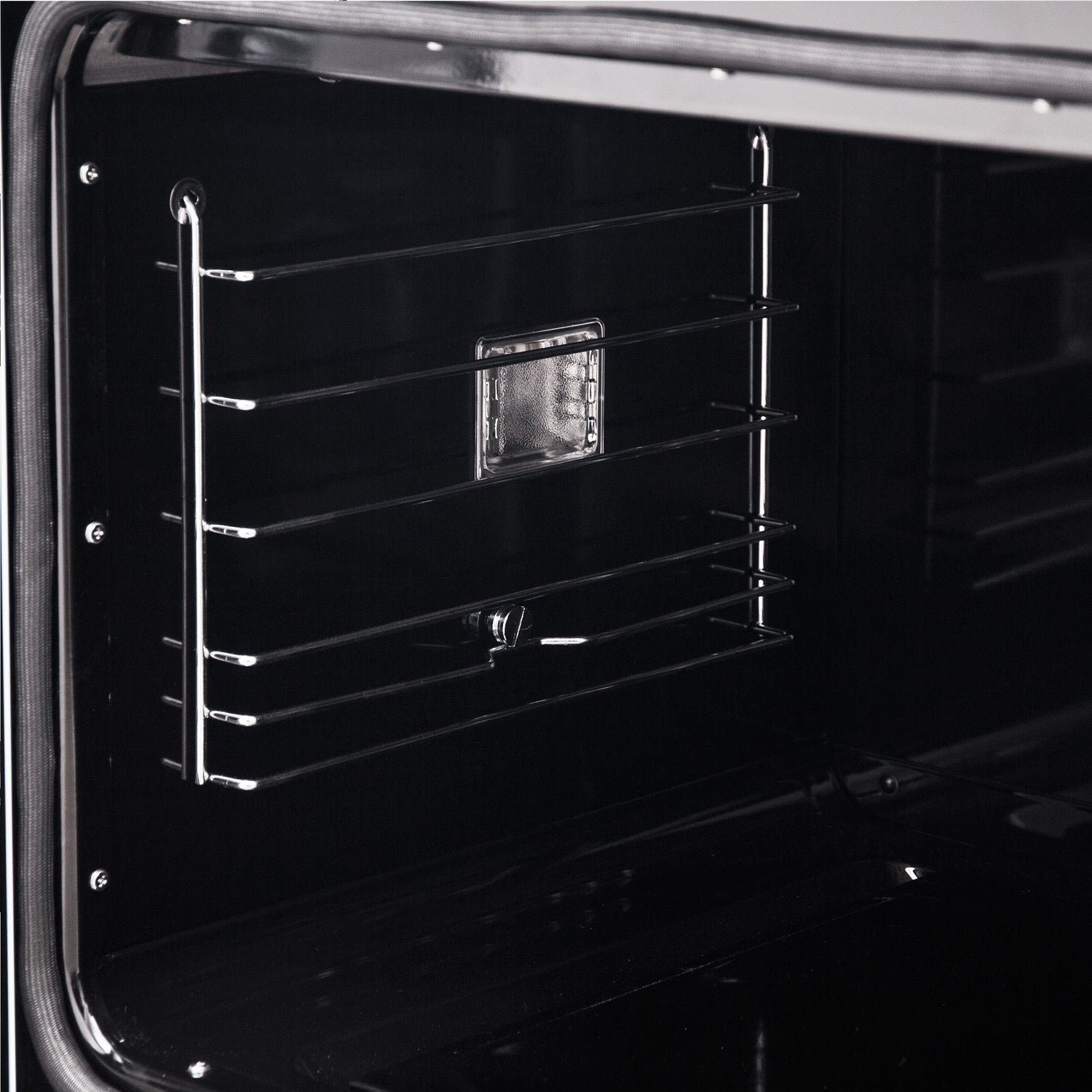 Wall_Oven_FBOEL1333-30WHT_FBOEL1340-30WHT_V1_9_Inside_Light_2025-02-14