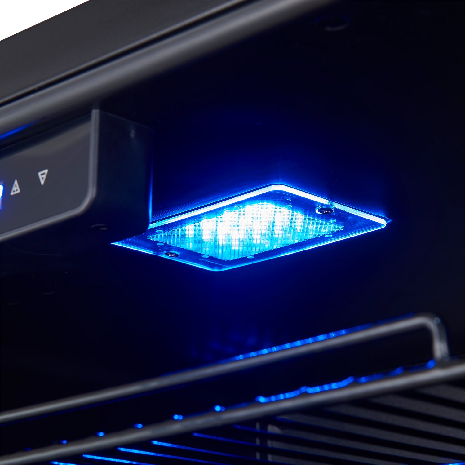 Wine-Cooler_FWCDR6665-24S_FWCDR6699-48S_V1_4_Inside-LED-Light_16-04-2025