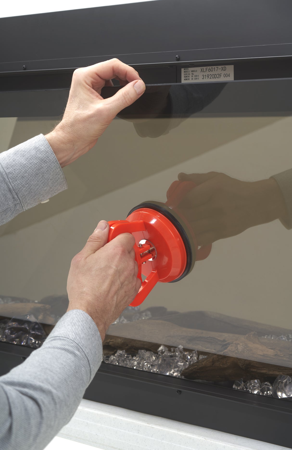 XLF_GlassInstall_TwoHands_300dpi